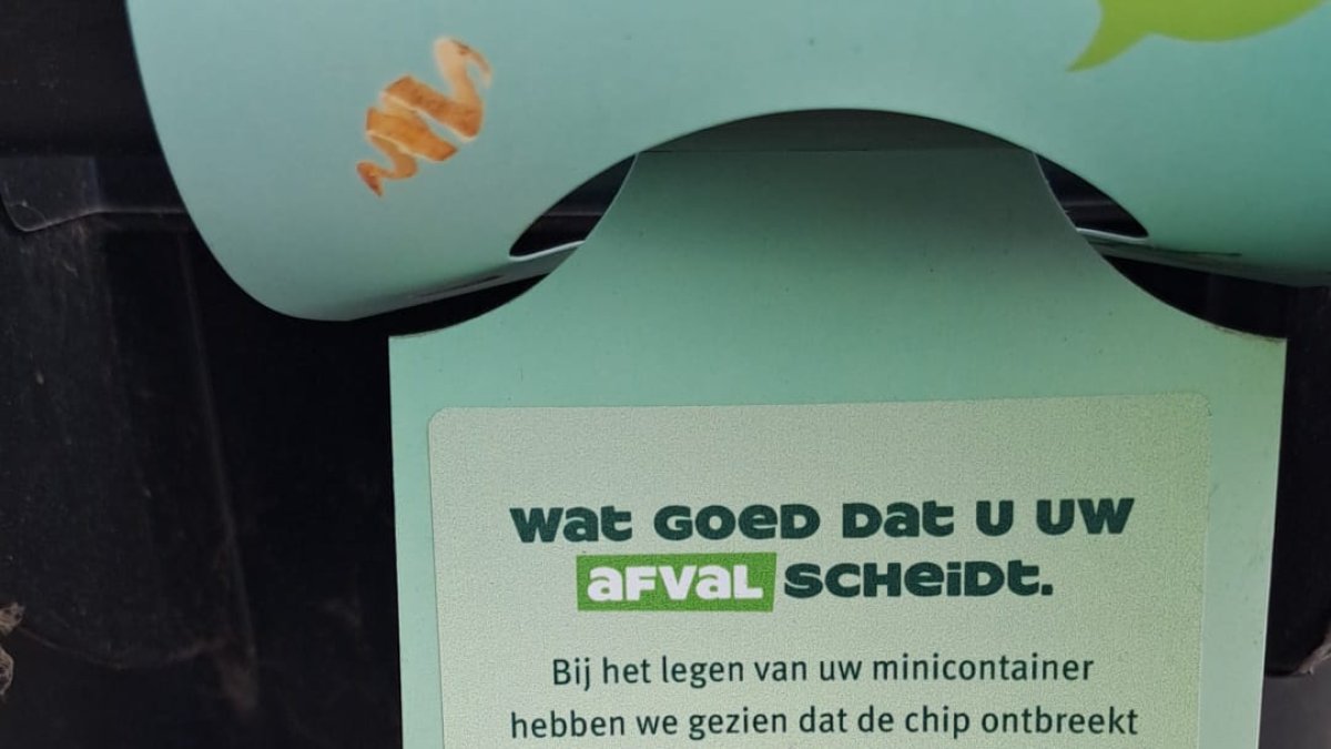 Containerhangers aan minicontainers zonder chip